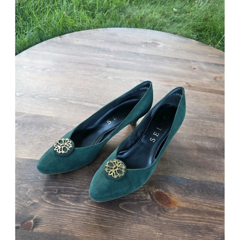Size 9 -Vintage SELRY Emerald Green Suede Pumps Women's Gold Medallion...
